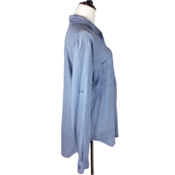 Anthropologie Cloth & Stone Chambray Button Up Top Size Medium - Picture 3 of 5